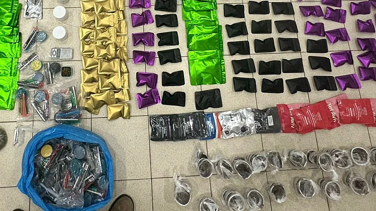 סמים בלב שכונה חרדית בירושלים