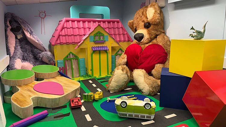 עבודה של מורן גרוס מתוך התערוכה "THE SPARK"