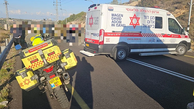 פיגוע דקירה בבנימין: שני לוחמים נפצעו קל, המחבל חוסל