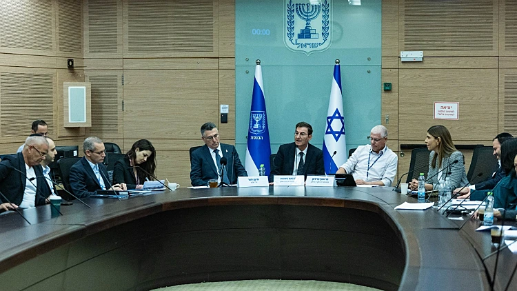 האוצר נגד חוק הפטור מגיוס: "לא יגדיל את מספר המשרתים החרדים"