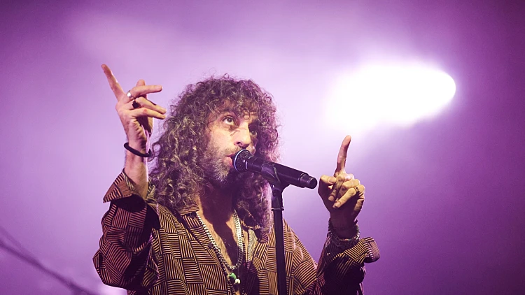 השחקנית המוצלחת נגד הראפר טונה: "נפגעתי ממנו"