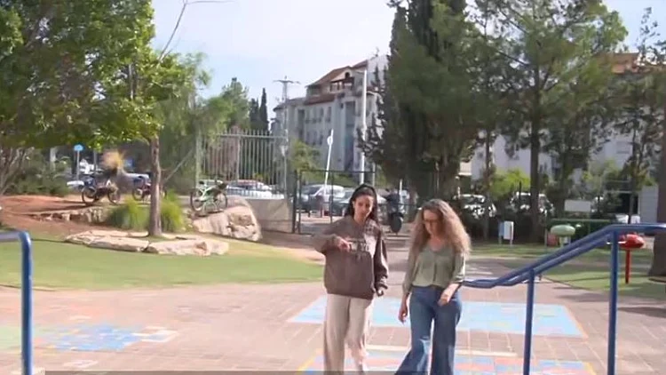 "לא חשבתי על פנסיה מוקדמת": המשבר שמאיים על מערכת החינוך