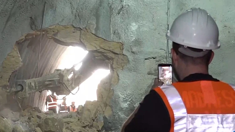 הסוף לפקקים בבירה? הושלמה פריצת מנהרת הכניסה החדשה לעיר