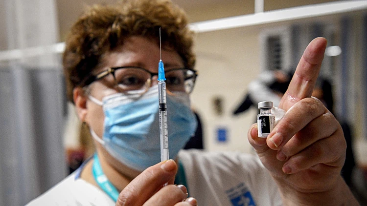 לראשונה מאז הקורונה: חוזרים למסכות בחלק מבתי החולים