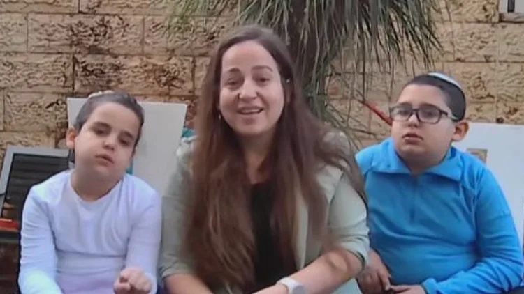 התגובות להחלטת משרד החינוך: "למה ילד צריך טלפון חכם?"