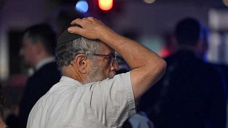 "זה יום שאמור להפיץ אור, ובמקום זה הגיע חושך"