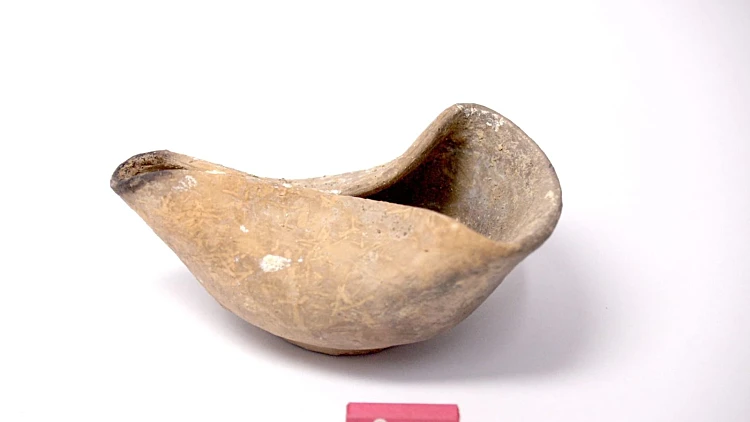 עדות בת 2,000: נמצא נר חרס מהתקופה החשמונאית באזור י-ם