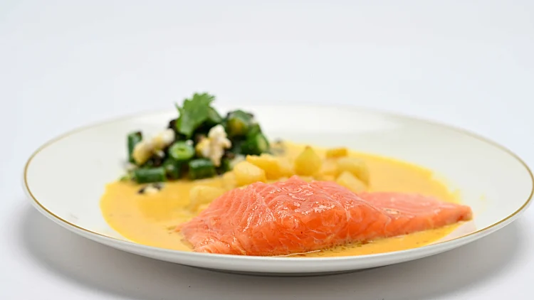 פורל אפוי בתנור: המתכון למנת האודישן של אן גלסברג