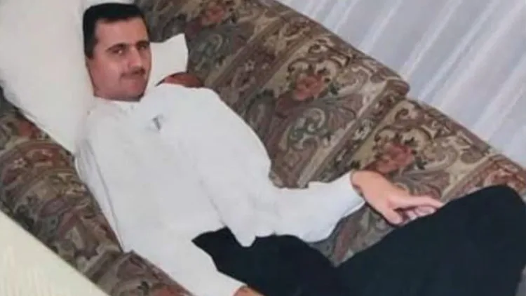 לומד רוסית - וחוזר לרפואת עיניים: החיים החדשים של אסד במוסקבה