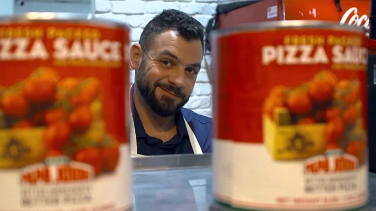 נר שני עם נתנאל - שעובדיו החזירו את האור בזמן שהיה במילואים