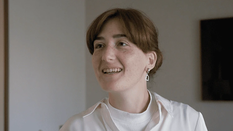 אדל בהתרגשות: "היום אנחנו הולכים לעמוד מתחת לחופה, מרגש"