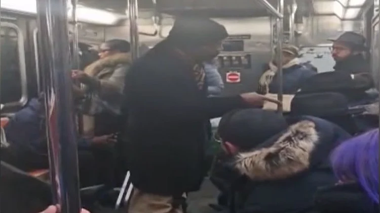 חסיד חב"ד שהותקף ברכבת התחתית בניו יורק: "אנחנו לא מפחדים"