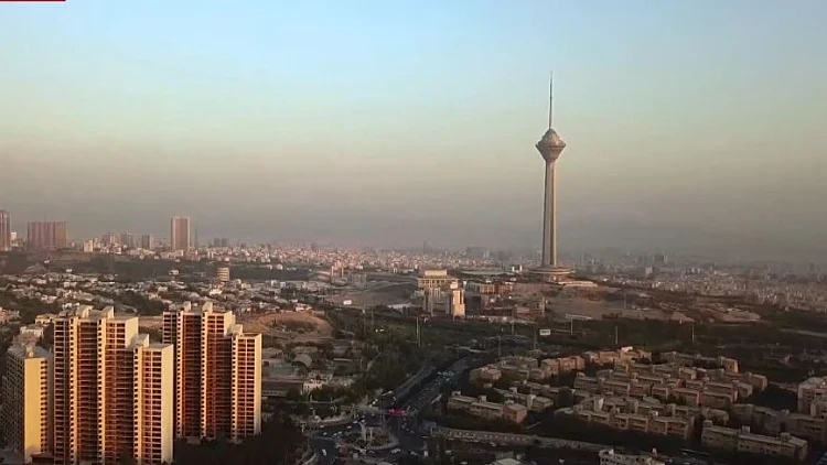 דברים שרואים מטהרן: החיים שאחרי המלחמה, בלב בירת איראן