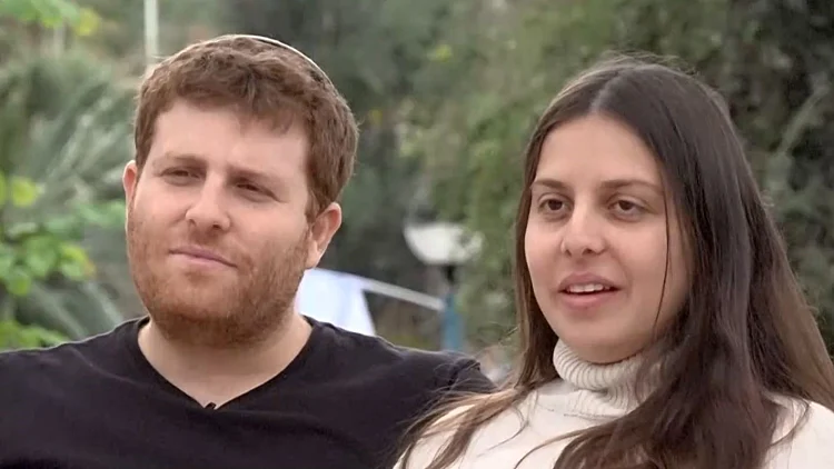 הדלקת נר רביעי עם העולים מברזיל שחוגגים לראשונה חנוכה בישראל