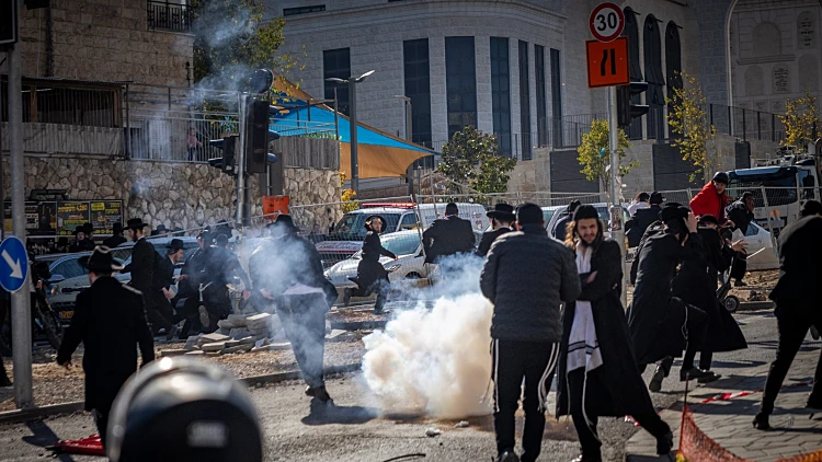 "נבעיר את הרחובות": במפלגות החרדיות חוששים מאובדן שליטה