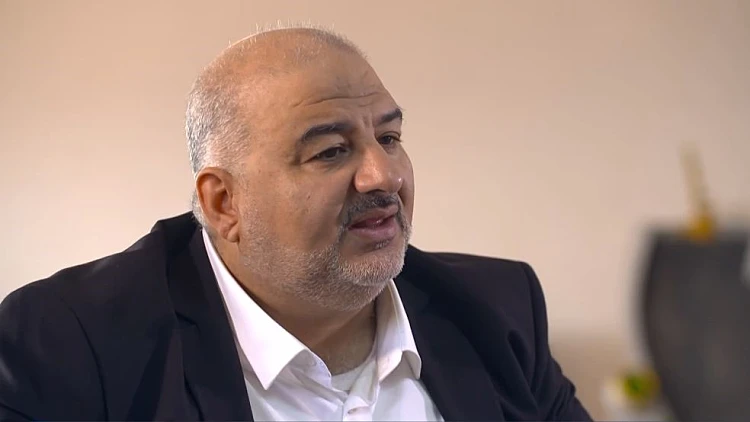 מנסור עבאס פותח הכול - ומכריז: "רוצה להיות בממשלה הבאה"