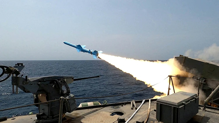 מפגן כוח ברקע המתיחות: "איראן ביצעה ניסויי טילים"