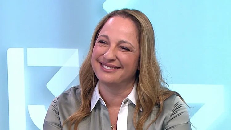 טיפול Full face בעזרת חומצה היאלורונית