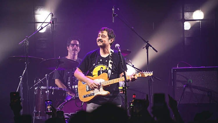 שייגעצ בהופעה בבארבי