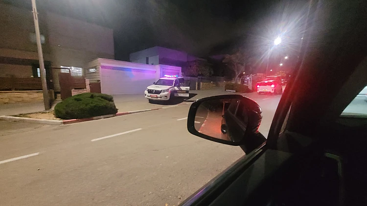 נקמה על פעילות המשטרה: חשודים פרצו ליישוב בנגב והשחיתו רכבים