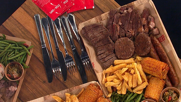 99 שקל לסטייק וצ'יפס במשלוח - ומה נשאר מהטעם?