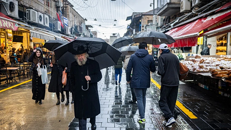 התחזית: גשם מקומי בהפוגות, עלייה קלה בטמפרטורות