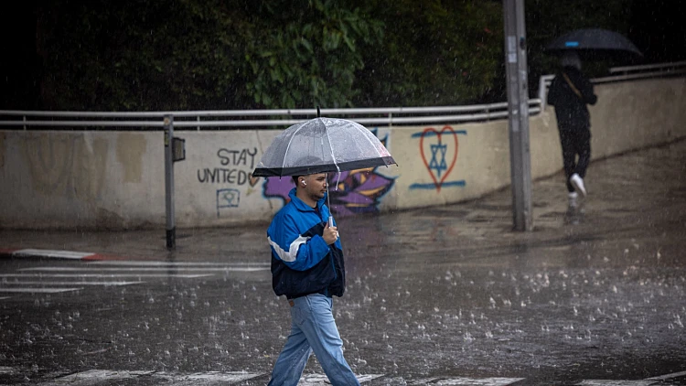 החורף חזר: גשום עם רוחות של עד 100 קמ"ש, חשש לשיטפונות