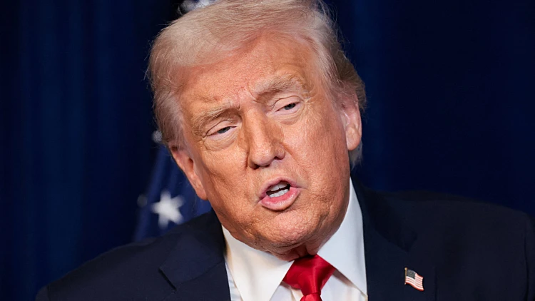 השריף של העולם: ההצלחות, הכישלונות והתקוות של טראמפ