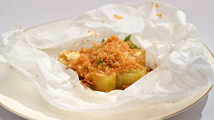 כרישה במעטפת אישית: המתכון של כפיר במשימת "רק על עצמי לספר ידעתי"