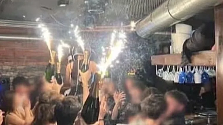 רגעי האימה בשווייץ: תיעוד הזיקוקים בשמפניה, לפני האסון