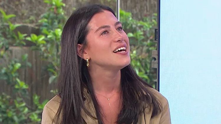 כוכבת "אהבה חדשה" פורצת בבכי: "מה אתם עושים? לא ציפיתי לזה"