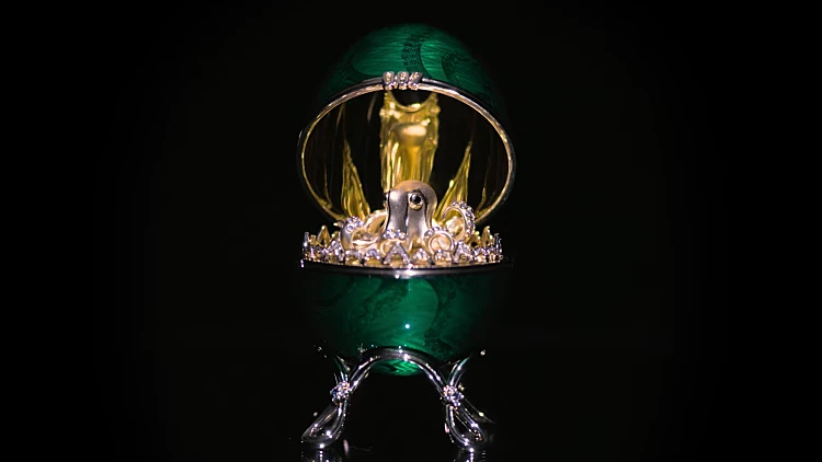 ניסה לגנוב ביצת פברז'ה בשווי 19 אלף דולרים - ובלע אותה