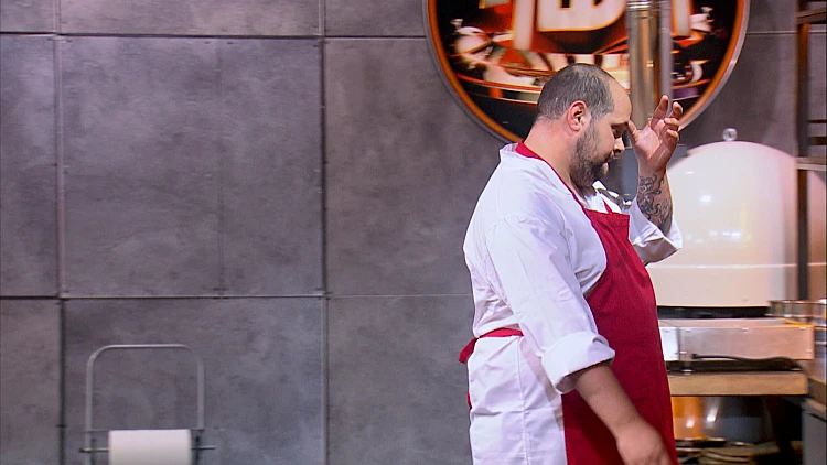 "הרבה שנים לא הייתי עצבני ככה": מה קרה לבר רגע לפני ההגשה?