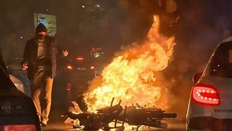 "מהפכת 26" באיראן: האיומים, התרחישים והאפשרויות של טראמפ