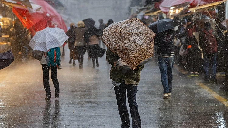 התחזית: סוער וגשום, חשש לנזקים כתוצאה מהרוחות
