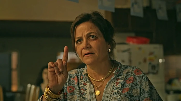 כוכבת "זגורי אימפריה": "הגוף שלי הוא כמו בית מלון לדמויות"