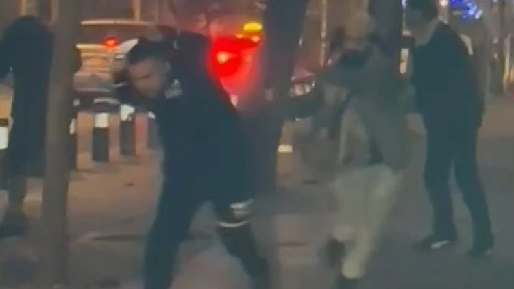 תיעוד: שני ערבים ישראלים נורו ורוססו בגז פלפל - ונעצרו