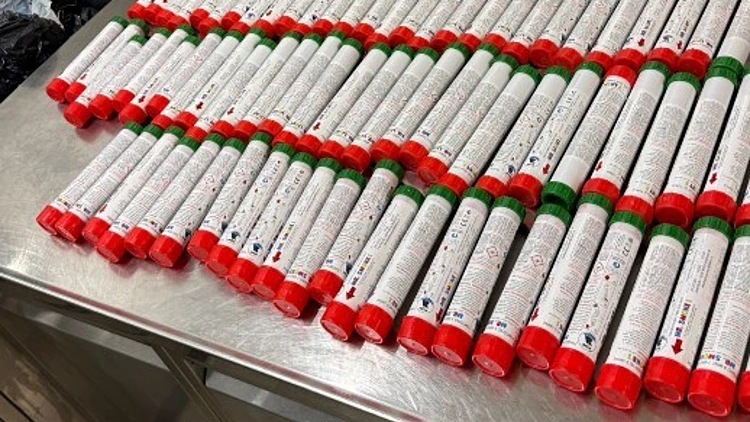 אבוקות שנתפסו בנתב"ג לפני הדרבי