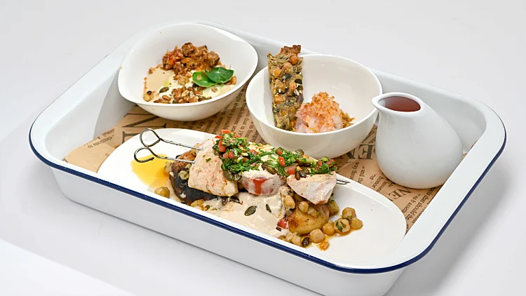 המנה של הנבחרת האדומה במשימת גברת עם סלים