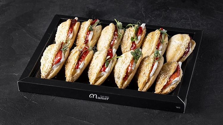 מגשי אירוח: הפתרון הקל, היפה והטעים לכל אירוע | רשת 13