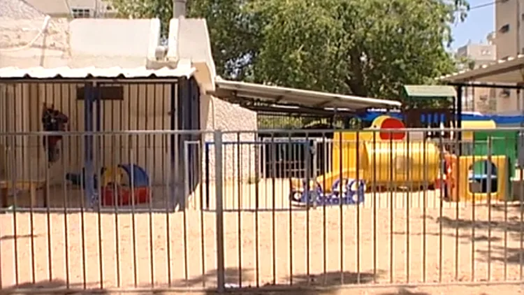 "אף אחד לא עצר אותם": פעוטות יצאו מהגן - והסתובבו ליד כביש סואן