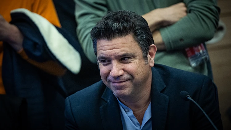 ביהמ"ש הורה להעביר למשטרה את חומרי הגלם מהריאיון עם פלדשטיין