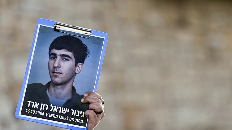 דיווח: המו"מ בין ישראל ללבנון יכלול דיון על השבת שרידי רון ארד
