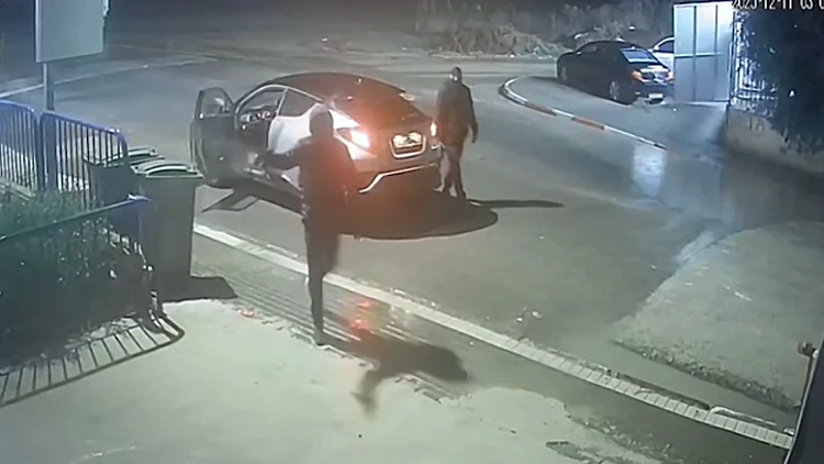 איומים וירי: הכנופייה שניסתה לסחוט רופא נעצרה על חם