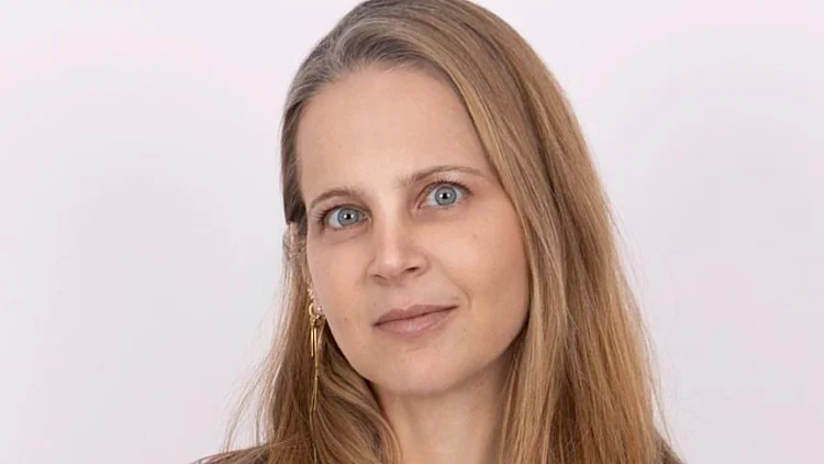 מיתוסים ואמת על טיפול הורמונלי חלופי לגיל המעבר | רשת 13