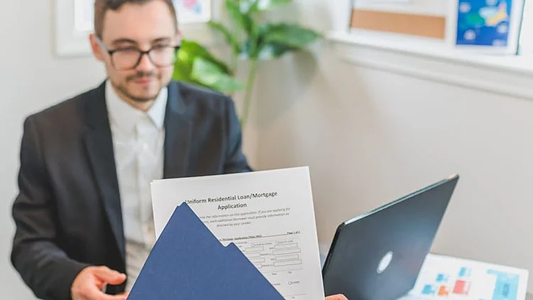 הלוואה חכמה: המדריך המלא להלוואות לשכירים ופתרונות אשראי מתקדמים