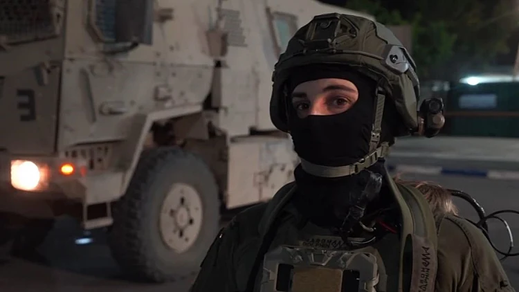 משיבות אש: עם לוחמות גדוד "פנתר", בפעילות לילית בקלקיליה