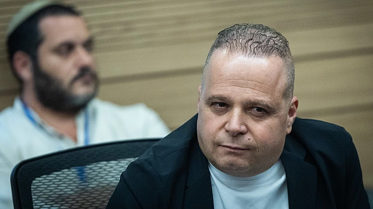 ראש העיר אשקלון תומר גלאם חשוד בקבלת שוחד וגניבת כספי תרומות