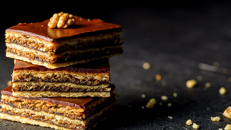 עוגת "שזיף שיכור מאהבה"