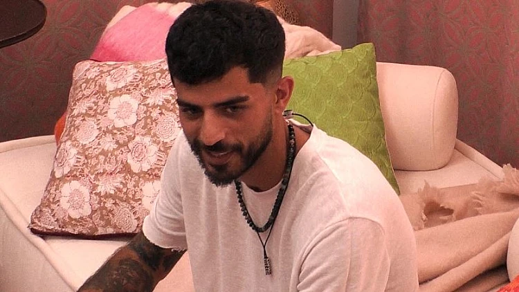 הגבר של גבי בא בדיוק בזמן: יש בו הכול, אבל משהו אחד מפריע לו מאוד